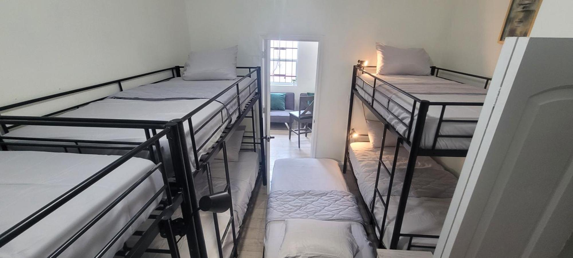 Large, Central, Lovely & Cozy 4Bed/2Bath - House By Everbank Stadium แจ็กสันวิลล์ ภายนอก รูปภาพ