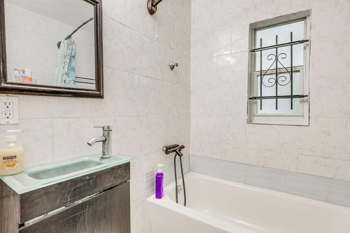 Large, Central, Lovely & Cozy 4Bed/2Bath - House By Everbank Stadium แจ็กสันวิลล์ ภายนอก รูปภาพ