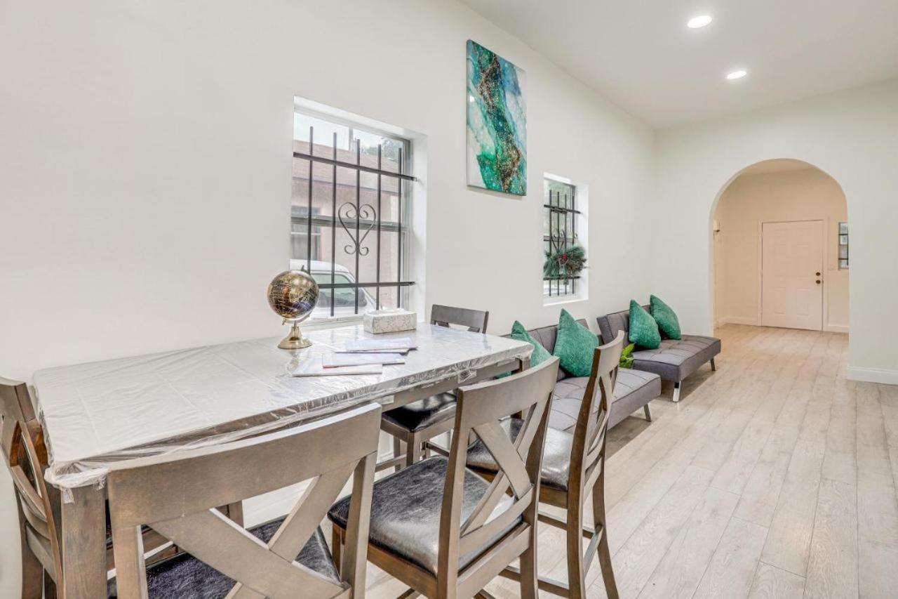 Large, Central, Lovely & Cozy 4Bed/2Bath - House By Everbank Stadium แจ็กสันวิลล์ ภายนอก รูปภาพ